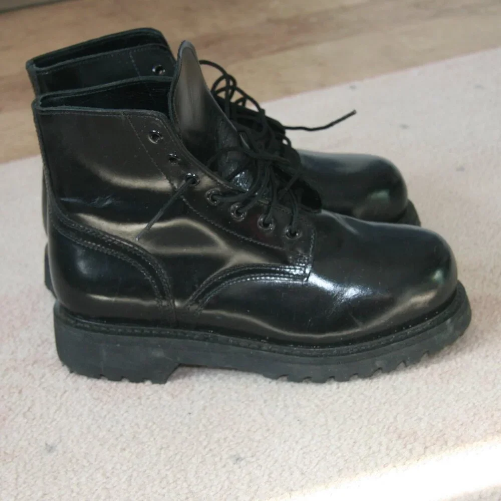 Parade Boots - Picture 1 of 5